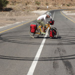 Volkssport der Omanis: Straßen verzieren - das können wir auch!