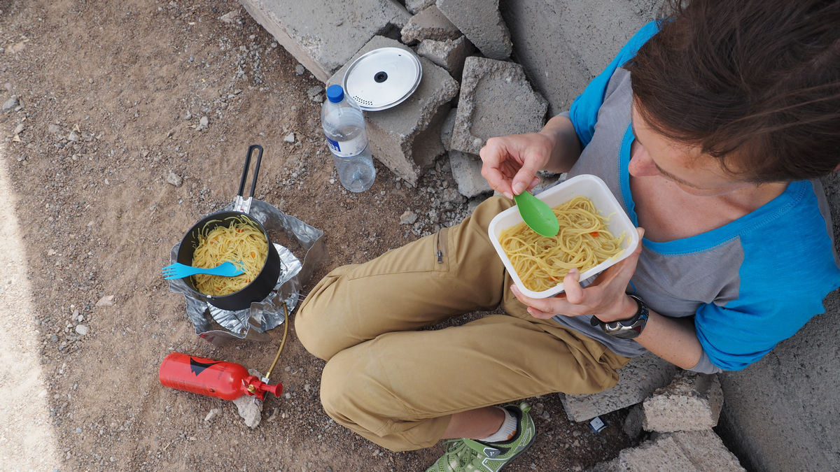 es gibt Nudelsuppe mit Rest-Spaghetti