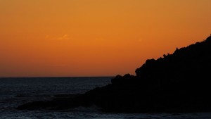 Sonnenuntergang am Strand beim Happy Panda Camping Resort/Baisha