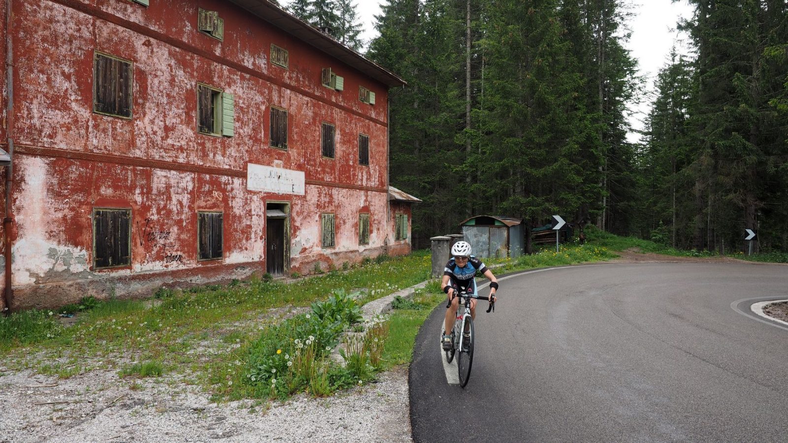 Auffahrt zum Kreuzbergpass